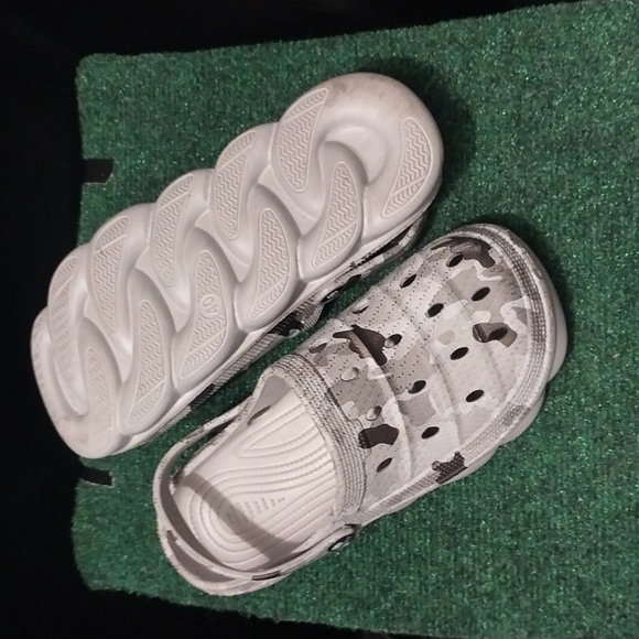 Crocs - Picture 3 of 3